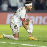 Cuca elogia Coutinho e fala sobre volta de Neymar