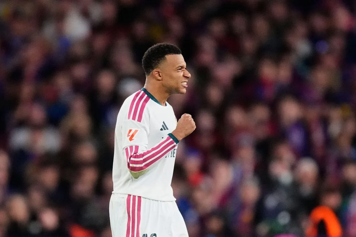 Mbappé faz dois, e Real Madrid vence o Barcelona
