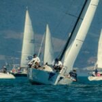 Campeões olímpicos participam de regata com 49 barcos