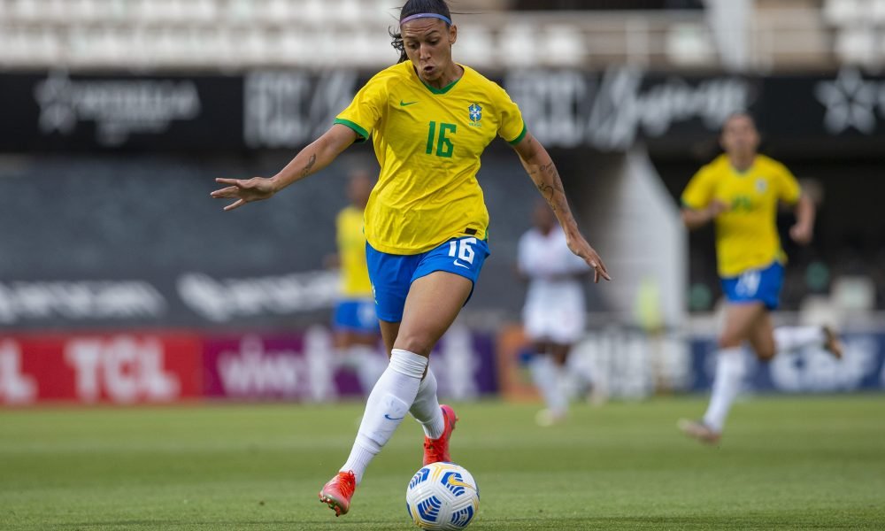 "Acho que faltou efetividade": comenta Bia Zaneratto após empate da Seleção Feminina com uma a mais