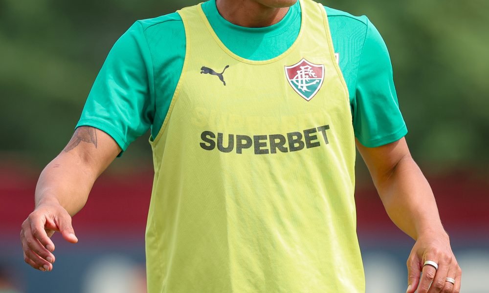 Thiago Silva realiza sonho como treinador por um dia no Fluminense: "Muito especial"