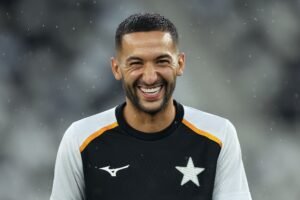 Ziyech titular? Veja o que o marroquino oferece ao Botafogo com Tite