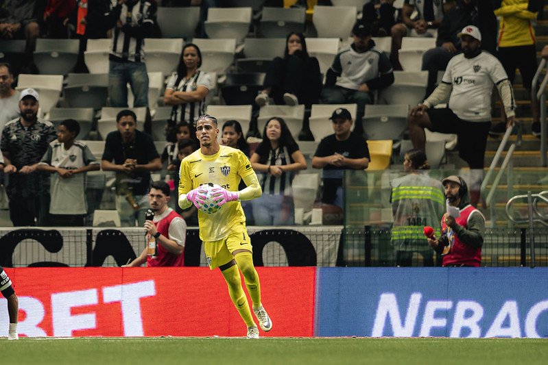 Gabriel Delfim, goleiro do Atlético-MG, durante partida contra o Red Bull Bragantino, pelo jogo atrasado da 21ªrodada do Campeonato Brasileiro de 2026 - (Foto: Pedro Souza/Atlético/Flickr)