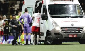 Red Bull Bragantino atualiza quadro de zagueiro que deixou o campo de ambulância