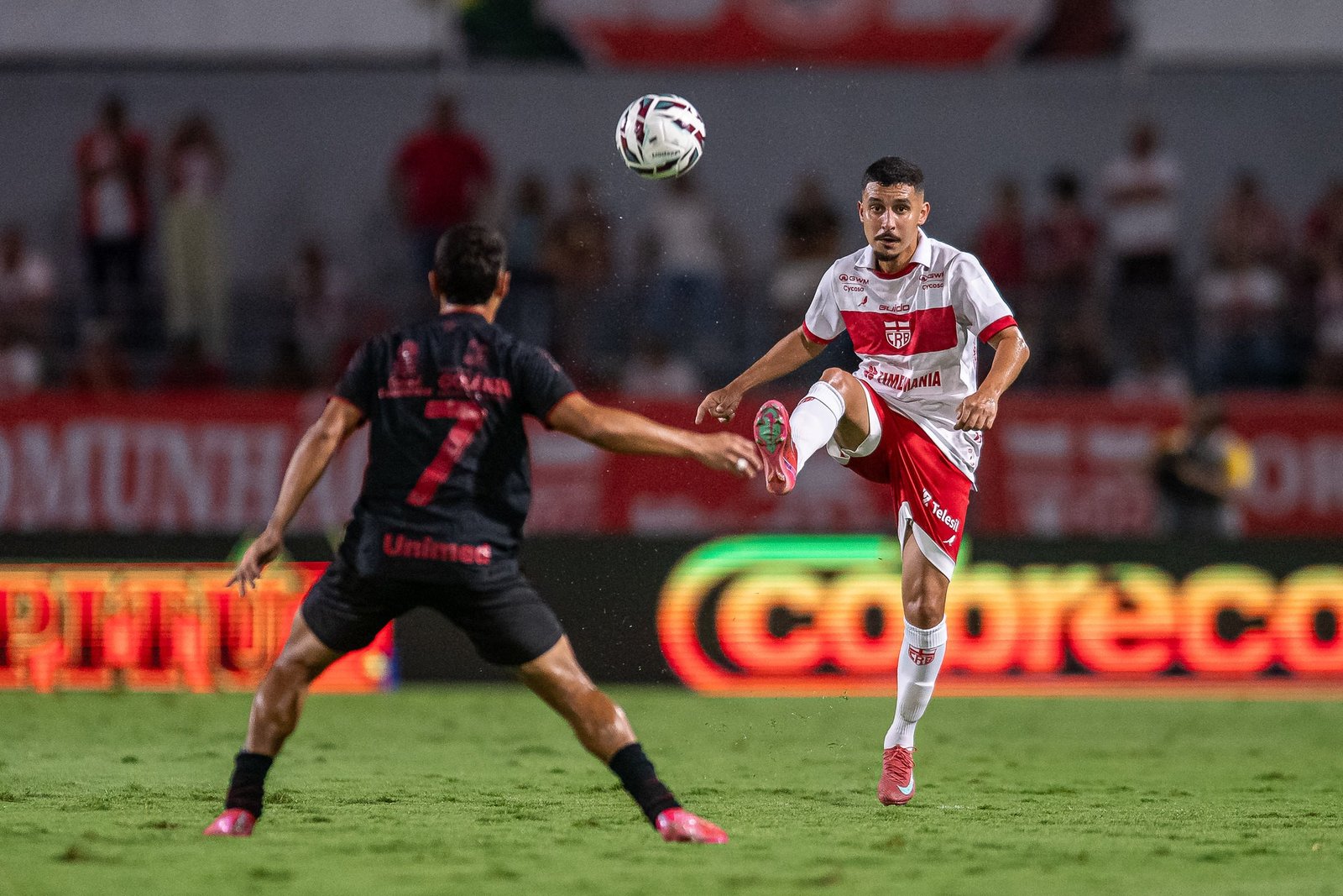 Atlético-GO vê margem no G-6 encolher e faz jogo direto contra o Sport