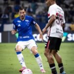 Viña estreia no Cruzeiro e evita comentar futuro