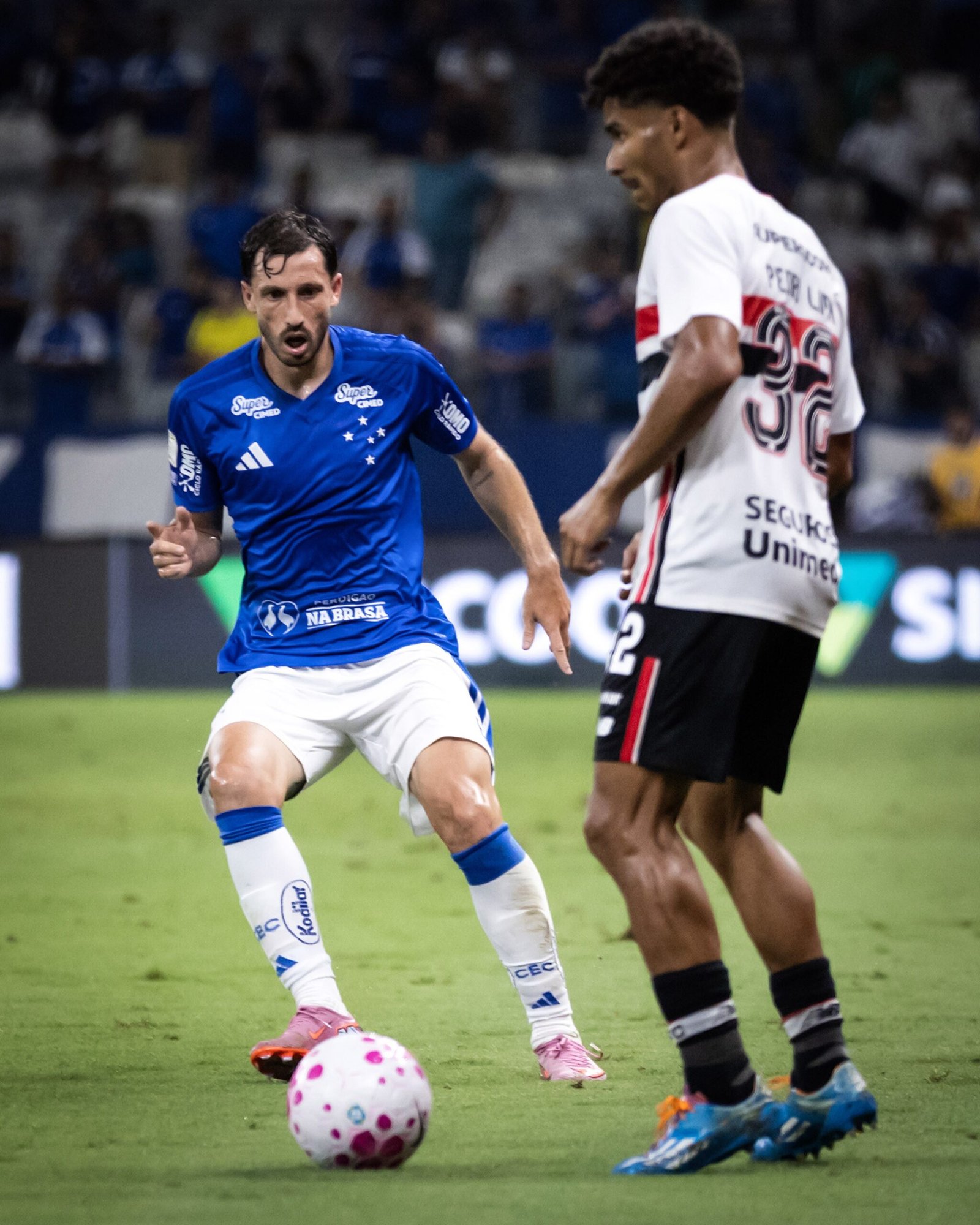 Viña estreia no Cruzeiro e evita comentar futuro