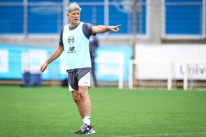 Grêmio chega ao Gre-Nal com Renato como salvador na luta contra o Z-4