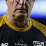 Dorival valoriza apoio da torcida após vitória do São Paulo sobre o Vitória