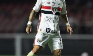 Artur celebra fim de jejum e projeta objetivos maiores após vitória do São Paulo