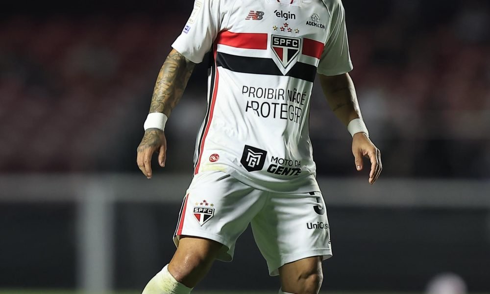 Artur celebra fim de jejum e projeta objetivos maiores após vitória do São Paulo