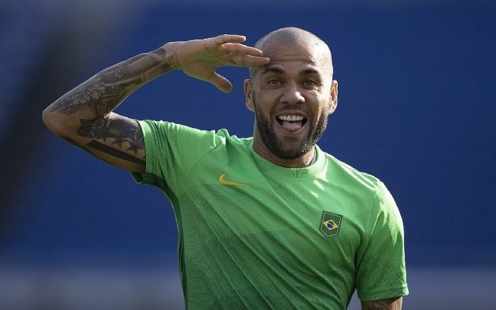 Fluminense e Daniel Alves não chegam a acordo