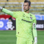 Fábio recebe homenagens de Fluminense e Cruzeiro; veja
