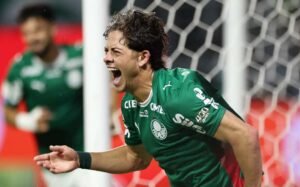 Giay fala sobre momento atual no clube: 'Feliz'