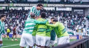 Visitantes levam a melhor e movimentam a tabela na Série B