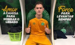 Talento de Felipe Lopes, Lucena é a nova promessa da Chapecoense para 2027