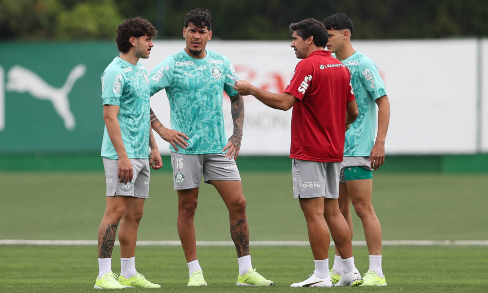 Palmeiras recebe volta de convocados e treina para enfrentar o Bahia