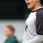 Auxiliar de Tite lamenta empate contra Coritiba mas elogia postura da equipe: "Esse espírito de equipe muito forte hoje"