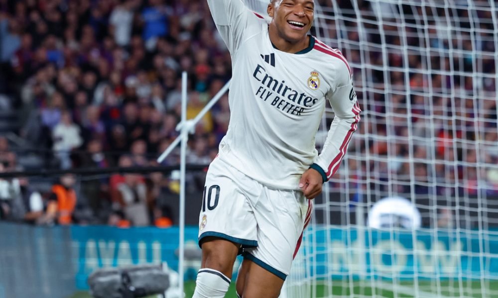 Com dois de Mbappé, Real Madrid vence Barcelona no primeiro El Clássico da temporada