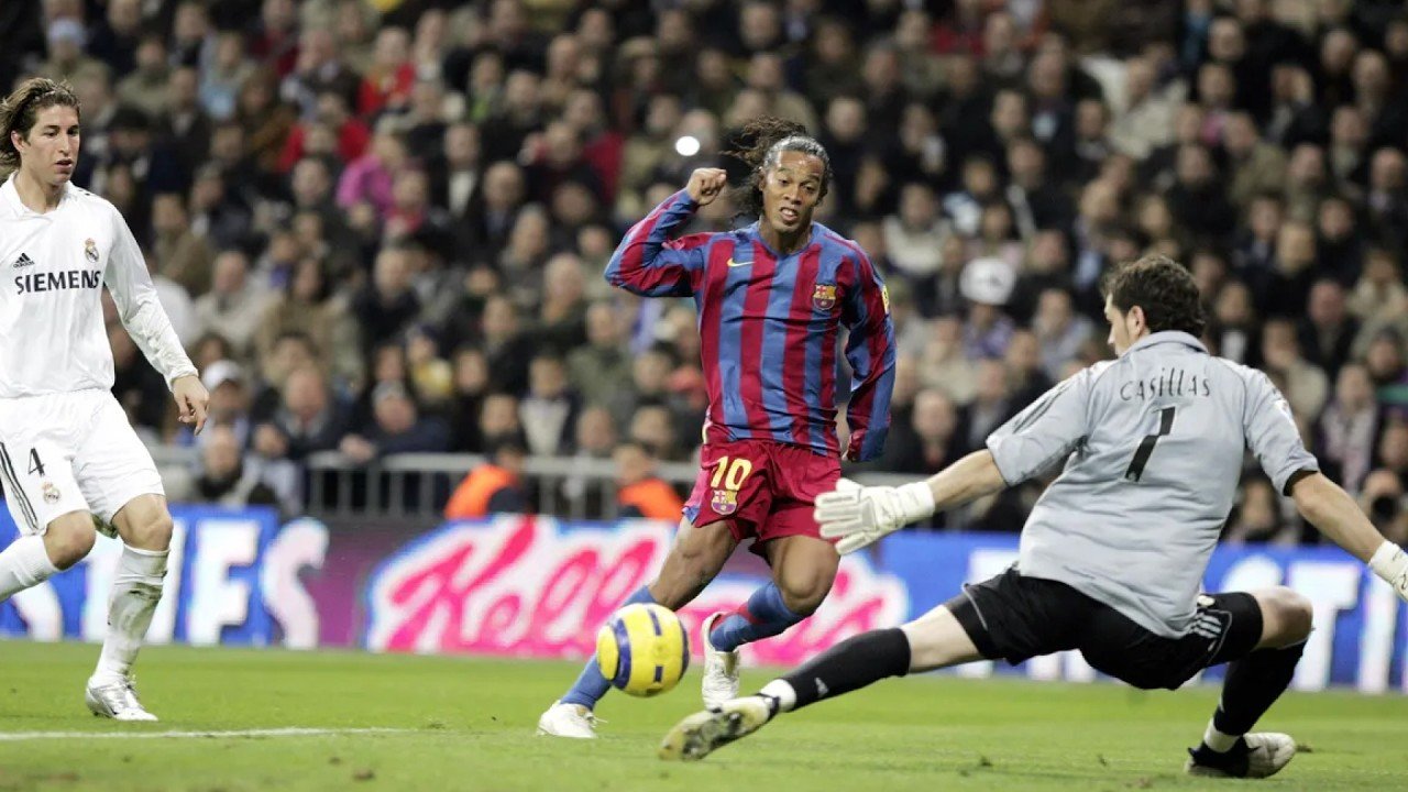 O DIA EM QUE RONALDINHO FOI APLAUDIDO NO BERNABÉU!
