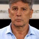 Renato Gaúcho sai em defesa de auxiliar preso e se posiciona sobre disputa entre Lula e Flavio Bolsonaro