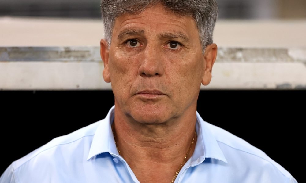 Renato Gaúcho sai em defesa de auxiliar preso e se posiciona sobre disputa entre Lula e Flavio Bolsonaro