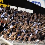Lateral da Ponte Preta abre o jogo após rebaixamento para Série C: "Bizarro o que estamos vivendo"