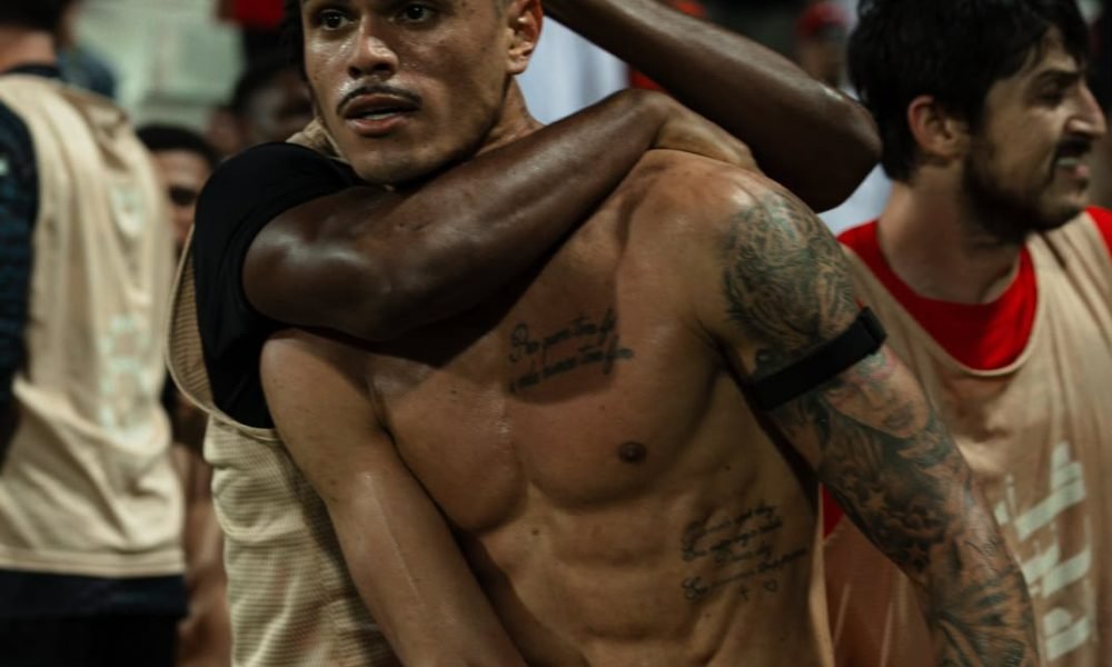 Mateusão marca na prorrogação e garante Shabab Al Ahli nas quartas da Copa dos Presidentes