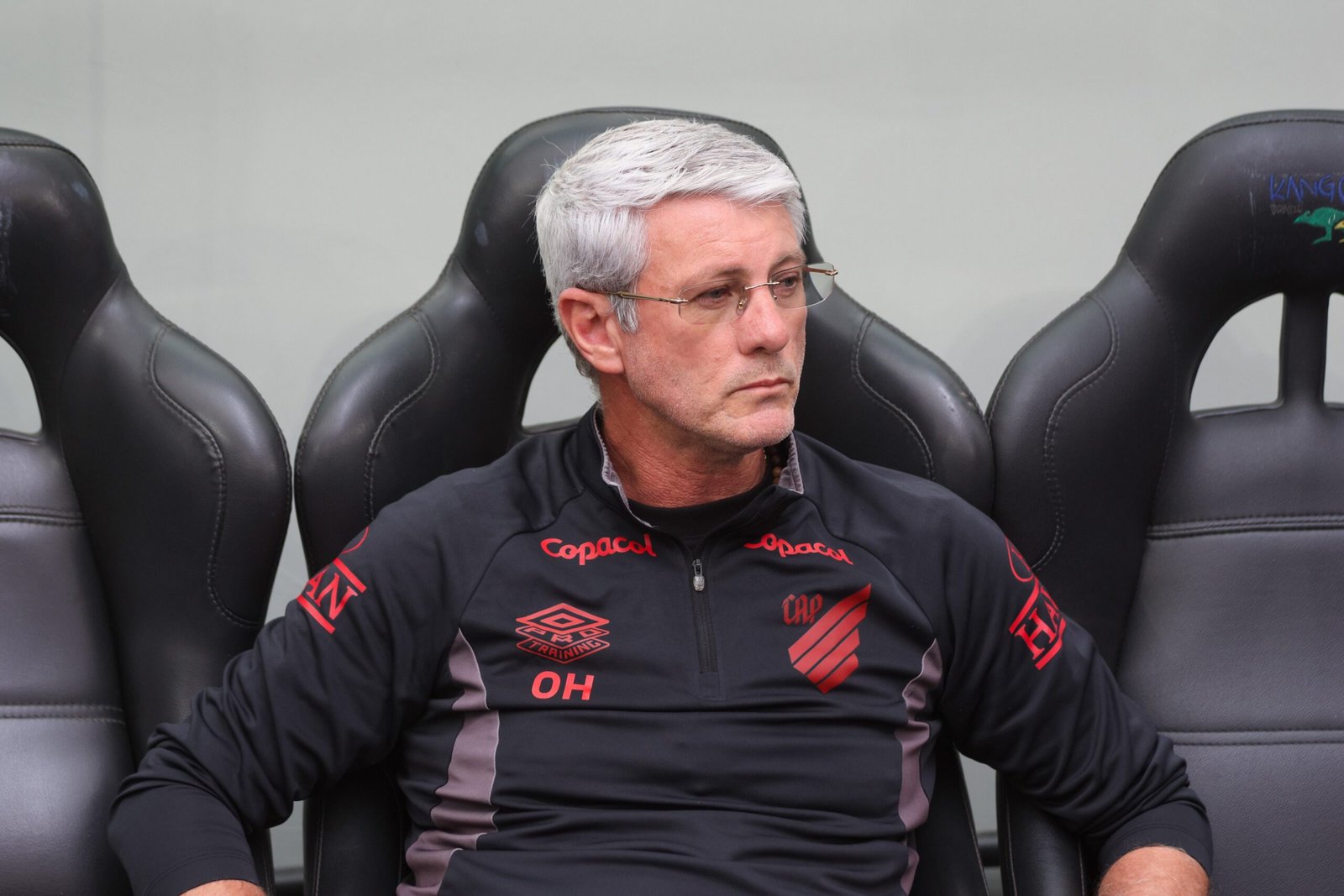 Odair reconhece diferença de patamar ao analisar derrota do Athletico para o Palmeiras: "Investimento"
