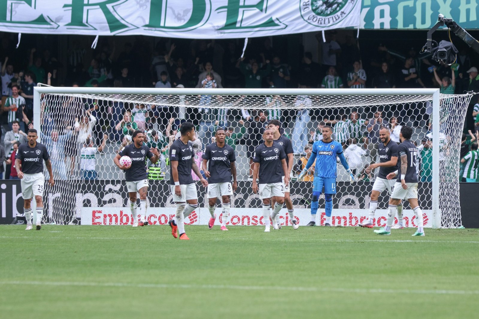 Análise: Botafogo testa como time em pré-temporada e luta contra Z-4