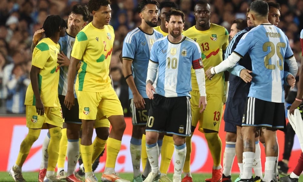 Treinador do Benin reclama de tratamento em despedida de Messi