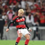 Arrascaeta lamenta queda do Flamengo nos pênaltis e mira Brasileirão