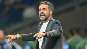 Artur Jorge relata xenofobia em Bragantino x Cruzeiro