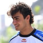 F1: Lindblad troca de motor e larga no fundo do grid em Sepang