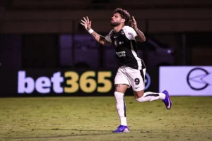 Após quatro meses, Corinthians volta a ter Garro, Yuri e Memphis