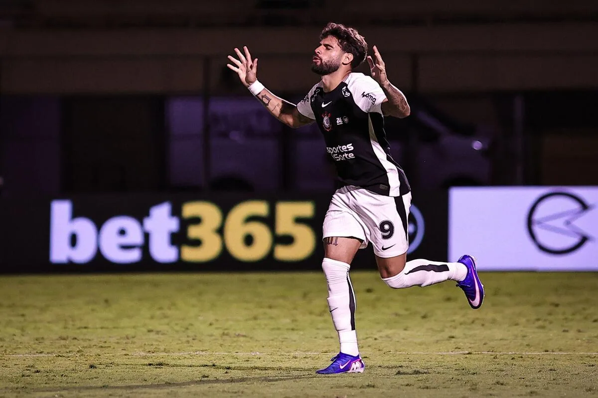Após quatro meses, Corinthians volta a ter Garro, Yuri e Memphis
