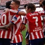 Atlético de Madri comemora gol de Grimaldo contra o Real Madrid pelo Campeonato Espanhol