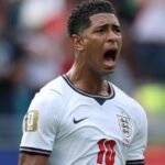 Bellingham celebra gol da Inglaterra sobre a Noruega em duelo da Copa do Mundo