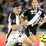 'Vasco é freguês do Corinthians': Julio Gomes projeta jogo decisivo