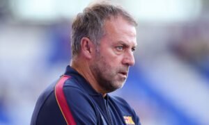 Técnico do Barcelona confirma brasileiro como titular contra o PSG na Champions