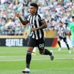 Igor Jesus responde se jogaria no Flamengo e reforça identificação com o Botafogo
