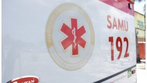 Lateral de ambulância do SAMU com o número 192