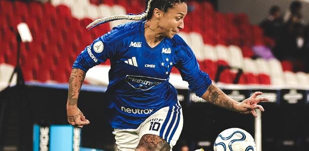 Byanca Brasil, do Cruzeiro, durante partida contra o Olimpia, na semifinal da Libertadores Feminina