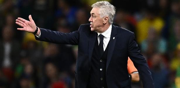 Carlo Ancelotti, da seleção brasileira, em amistoso contra a Austrália