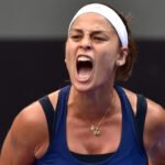 Carol supera a estreia na Bulgária, Laura perde com "pneu" na Espanha