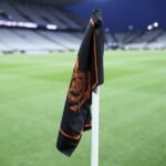 Corinthians surpreende e anuncia técnico holandês
