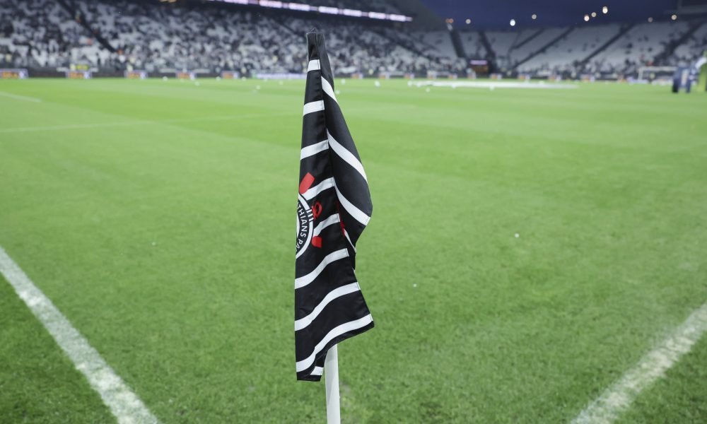 Protesto no CT do Corinthians termina com ameaça a profissional