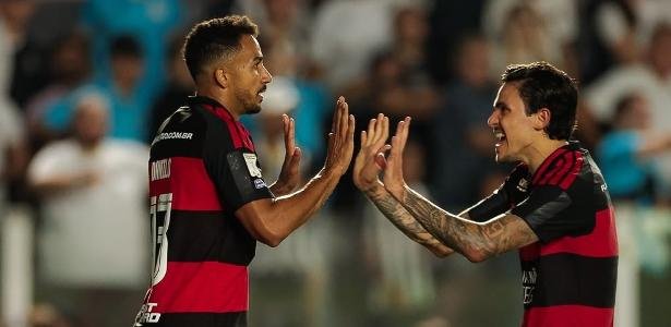 Danilo marcou para o Flamengo, mas não comemorou em respeito ao seu ex-clube