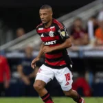De La Cruz revela boa forma e cita concorrência no Flamengo