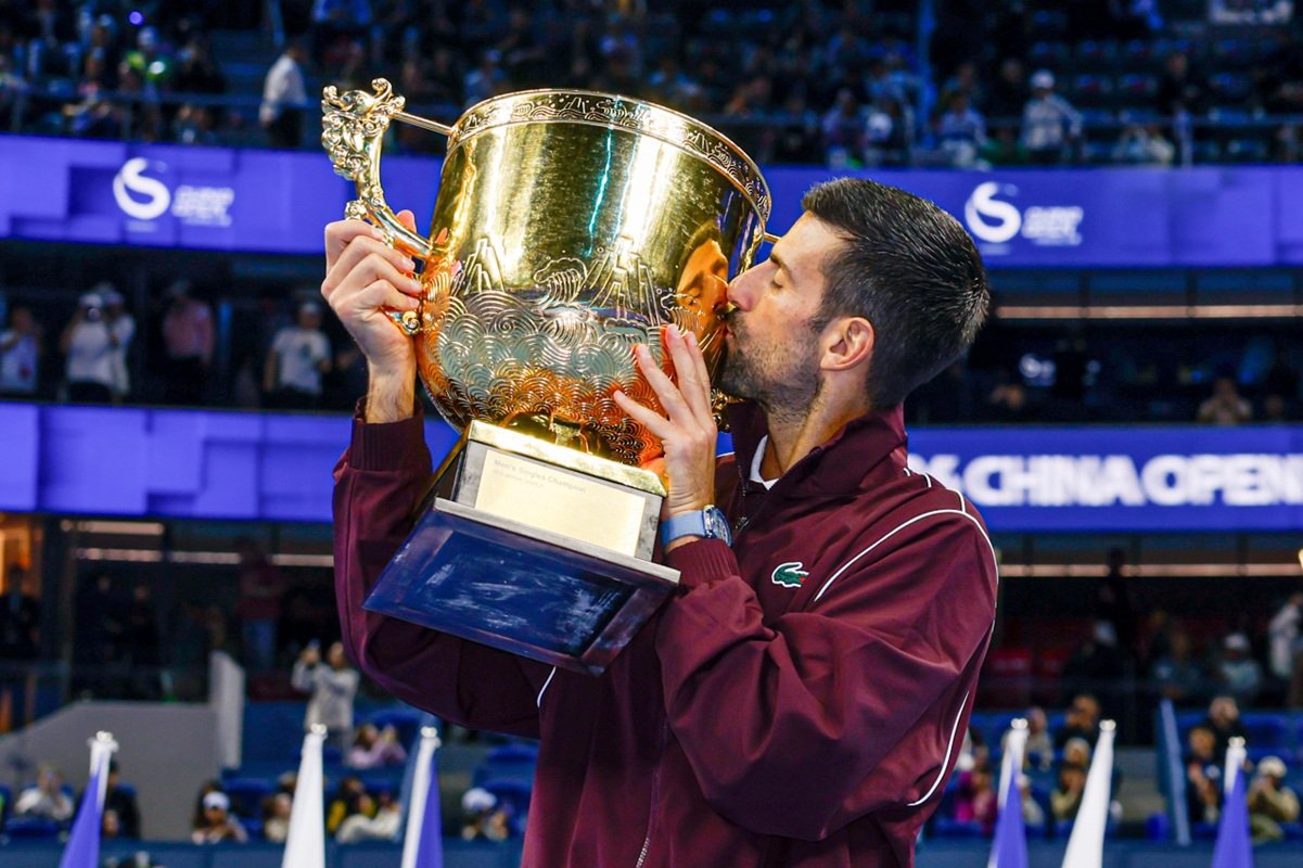 Djokovic vê título como resposta: "Posso jogar no mais alto nível"